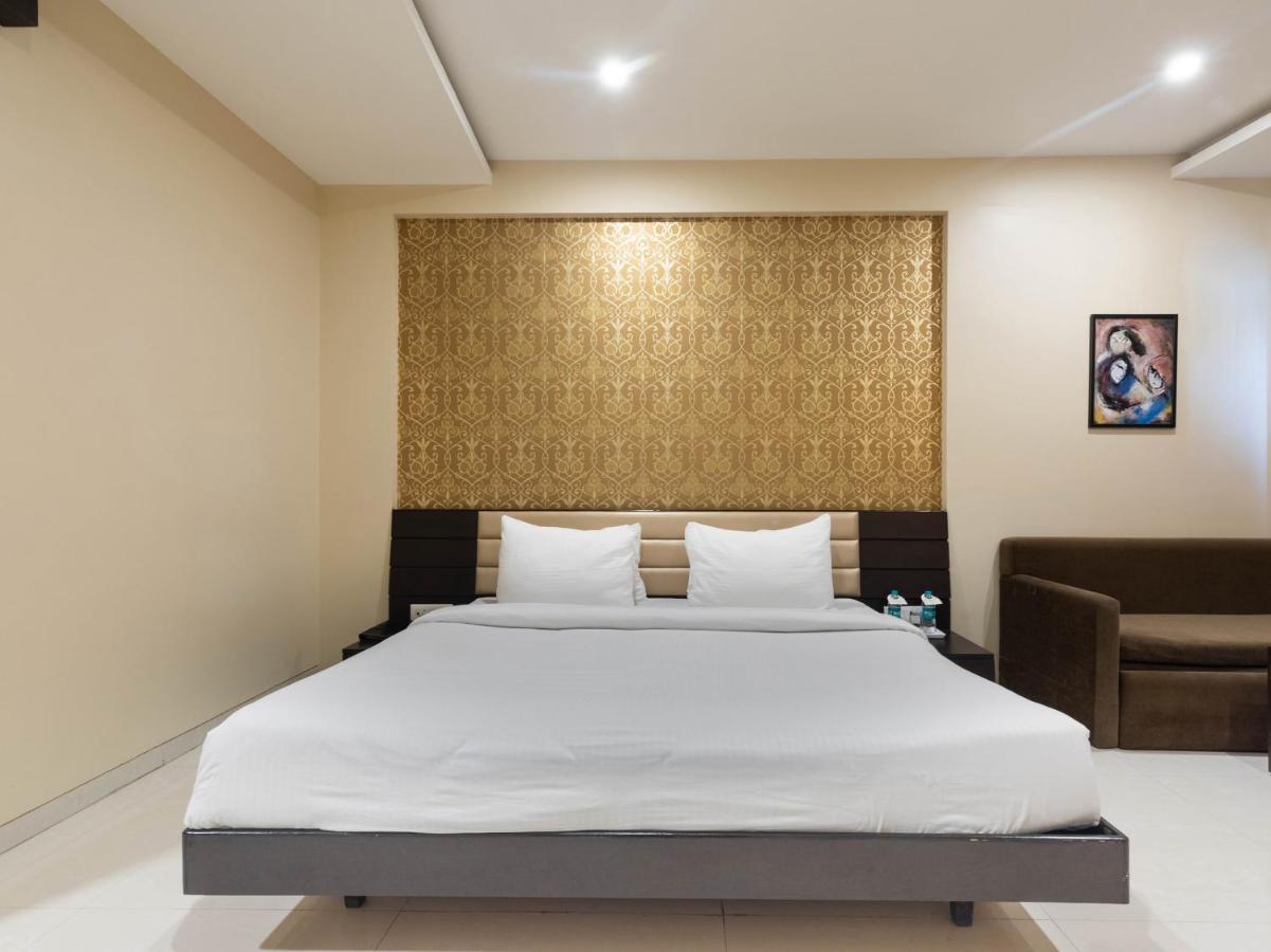 Anjushree Hotel Ujjain Buitenkant foto