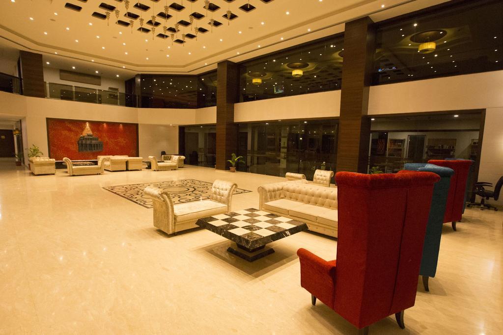 Anjushree Hotel Ujjain Buitenkant foto