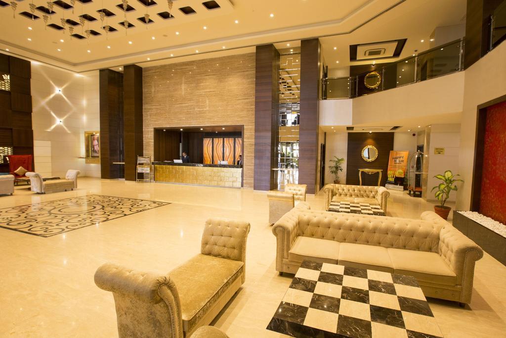 Anjushree Hotel Ujjain Buitenkant foto
