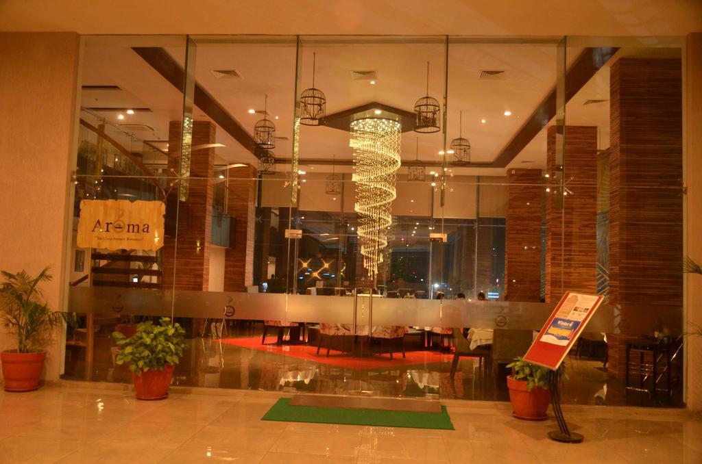 Anjushree Hotel Ujjain Buitenkant foto