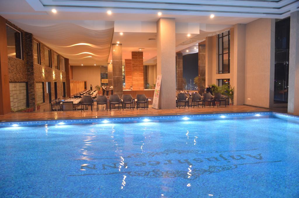 Anjushree Hotel Ujjain Buitenkant foto