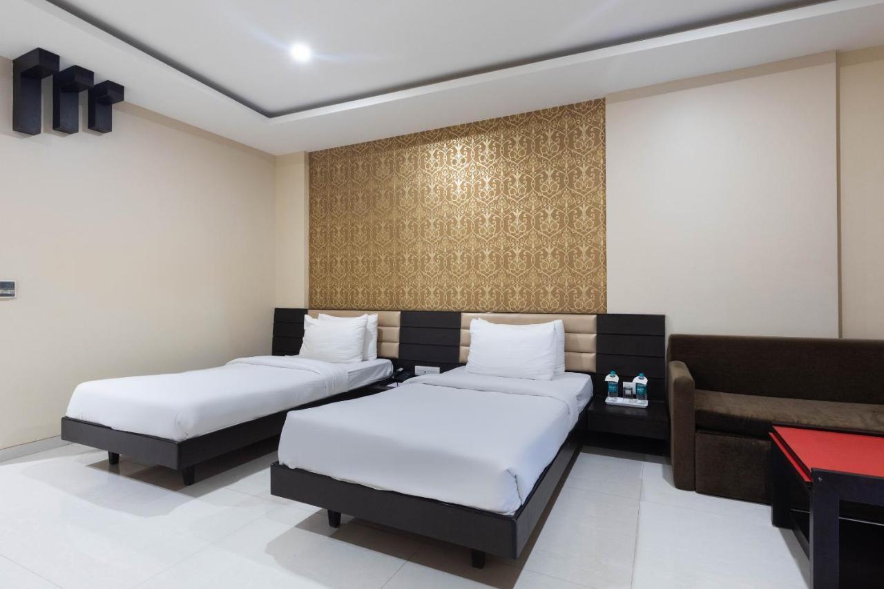 Anjushree Hotel Ujjain Buitenkant foto